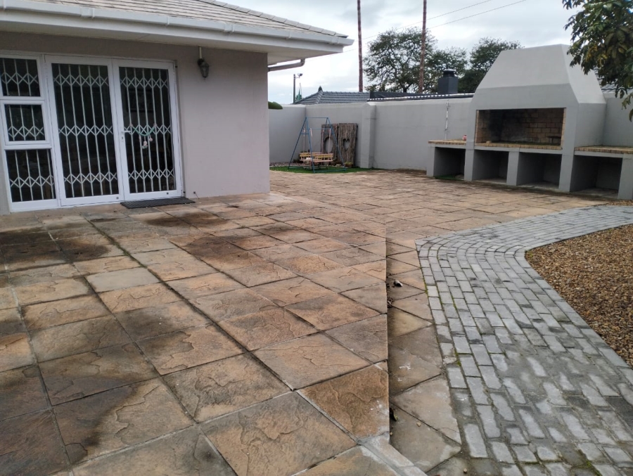 To Let commercial Property for Rent in Durbanville Western Cape